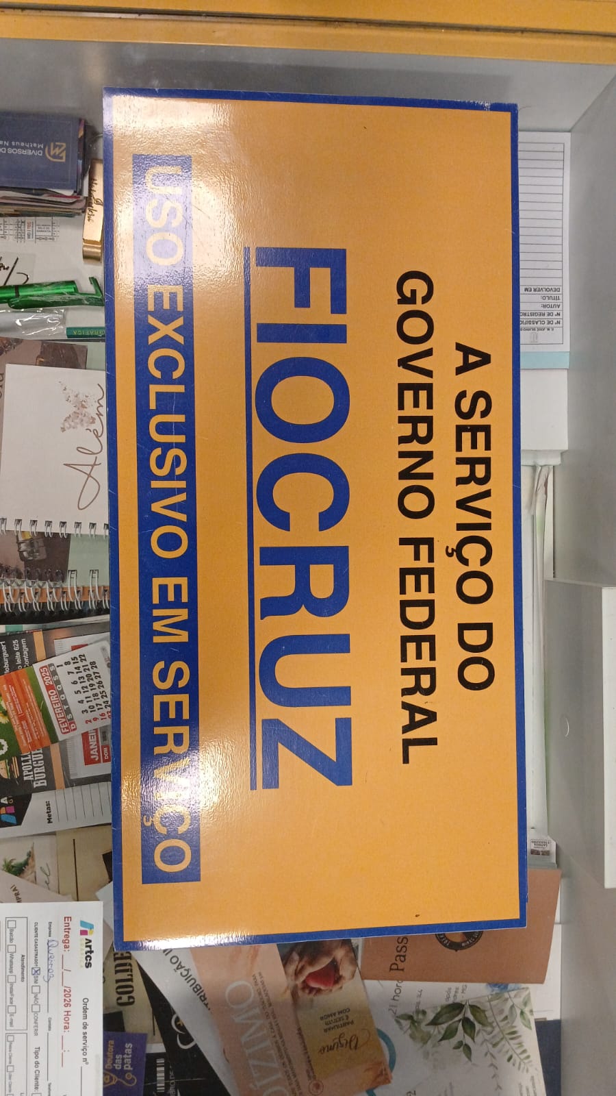 Placa PVC personalizada de identificação institucional